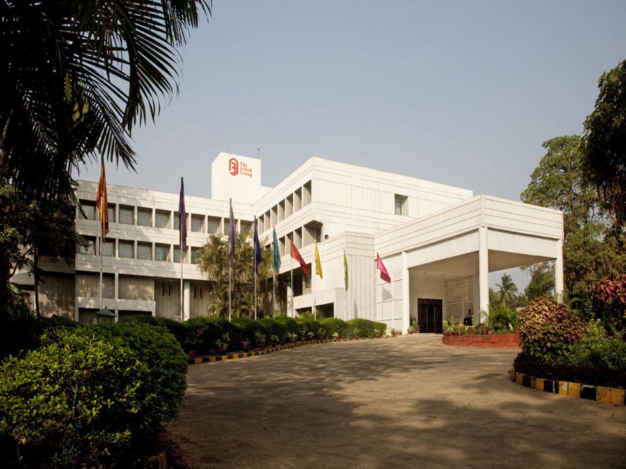 Hotel Kalinga Ashok Bhubaneswar Exterior foto